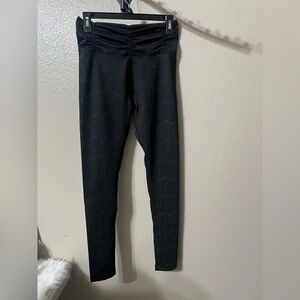 Zumba WEAR high waisted workout leggings. Women’s SZ-Med. Excellent condition.